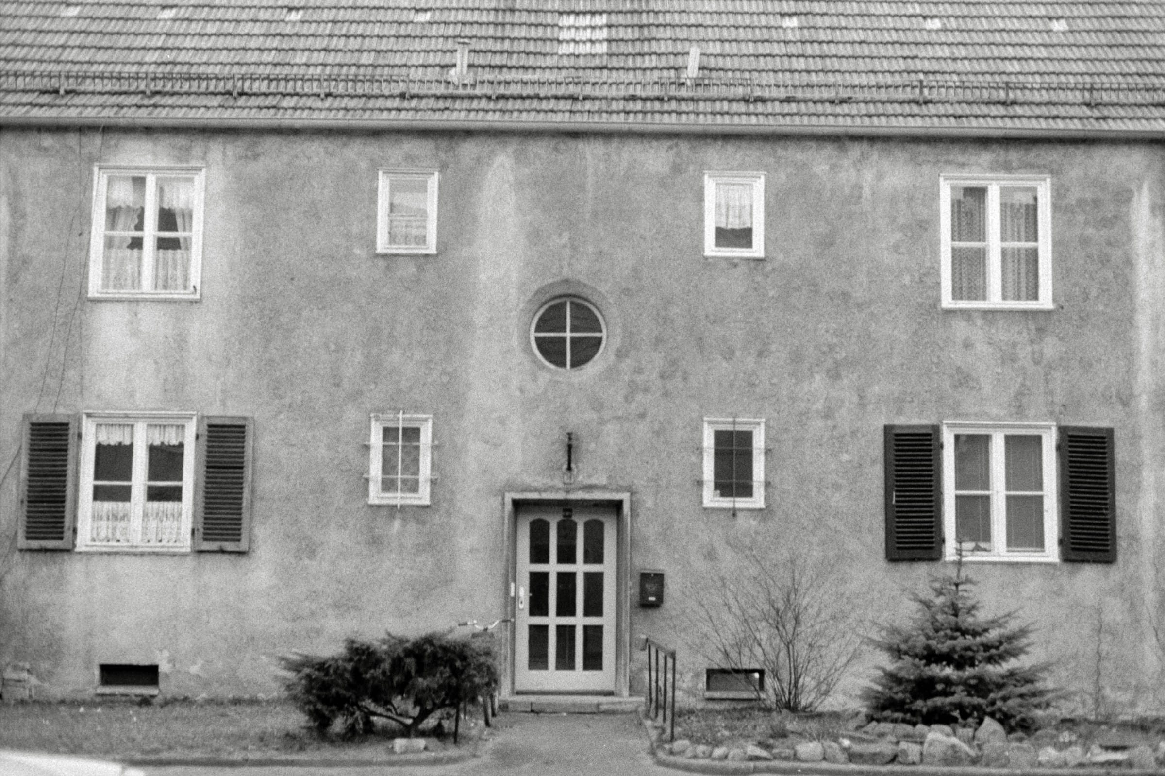 AHP F1993 03 007 sc240902 img04 NLP